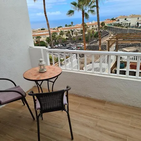 Apartment Cozy Sea View In *