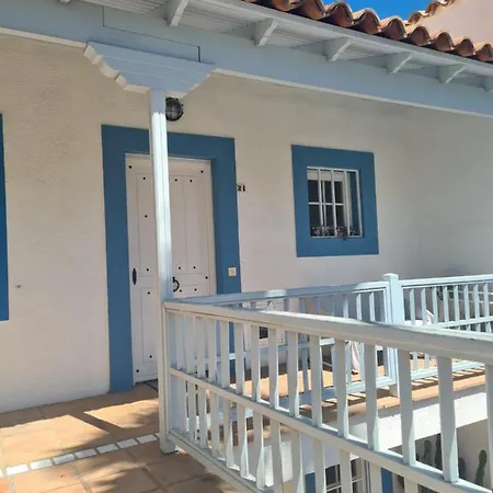 Apartment Cozy Sea View In